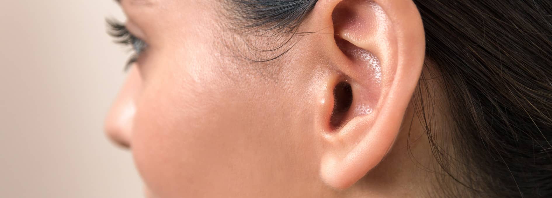 Je n’aime pas mes oreilles décollées : que faire ? | Institut Chirurgie du visage | Bordeaux